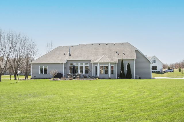 40W699 Maplehurst Lane, Hampshire, IL 60140