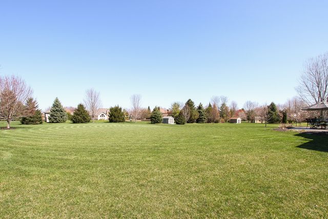 40W699 Maplehurst Lane, Hampshire, IL 60140