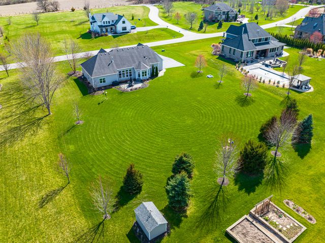 40W699 Maplehurst Lane, Hampshire, IL 60140