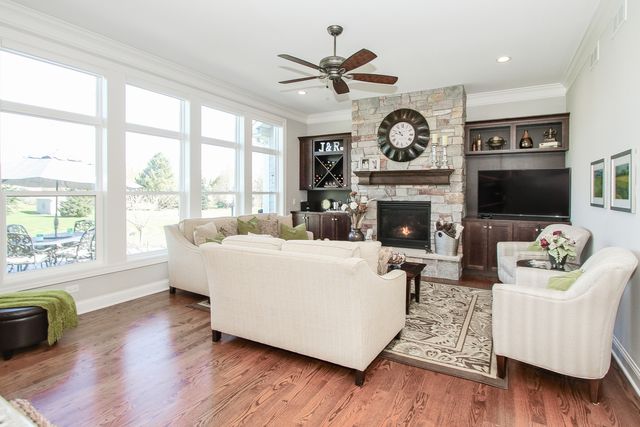 40W699 Maplehurst Lane, Hampshire, IL 60140