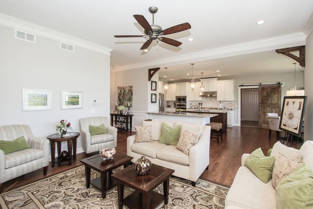 40W699 Maplehurst Lane, Hampshire, IL 60140
