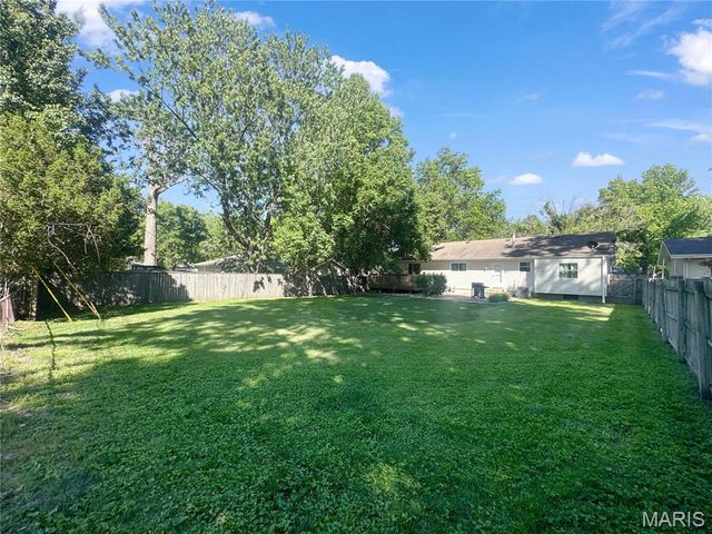 775 Gerald Avenue, Hazelwood, MO 63031