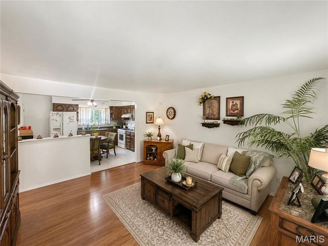 775 Gerald Avenue, Hazelwood, MO 63031
