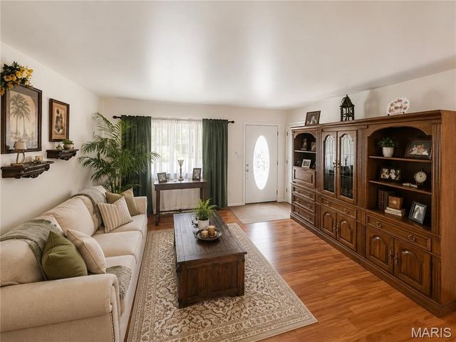 775 Gerald Avenue, Hazelwood, MO 63031