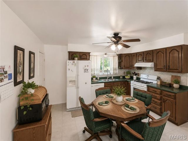 775 Gerald Avenue, Hazelwood, MO 63031