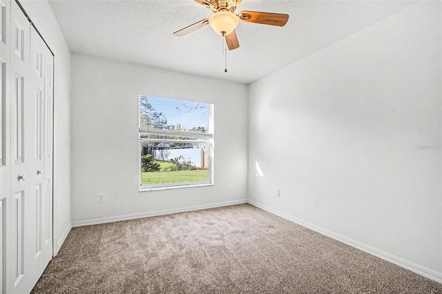 724 E 11TH AVENUE, Mount Dora, FL 32757