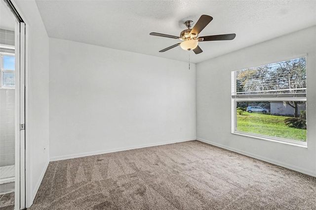 724 E 11TH AVENUE, Mount Dora, FL 32757