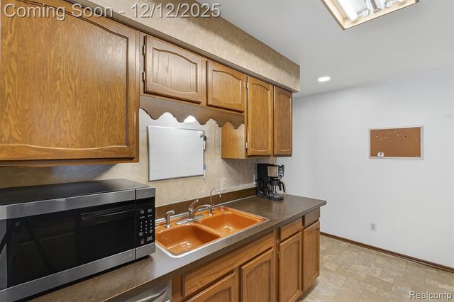 6347 Johnson Road, Flushing, MI 48433