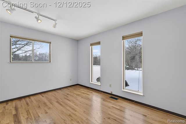 6347 Johnson Road, Flushing, MI 48433