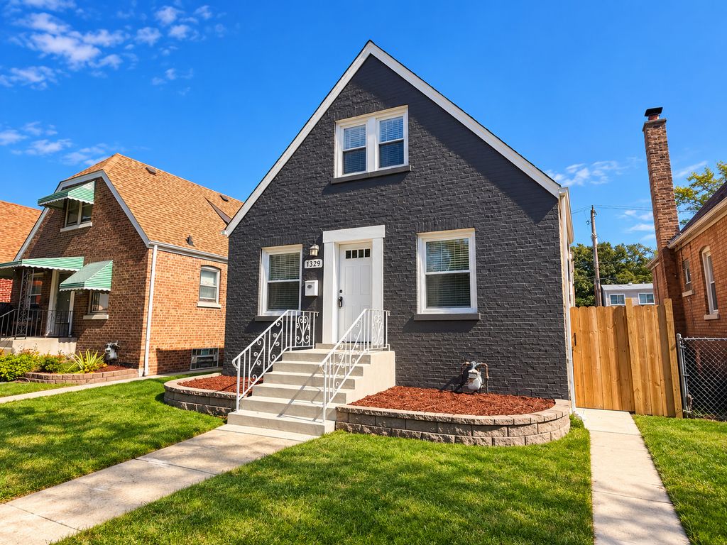 11325 S Avenue H, Chicago, IL 60617 — photo 2