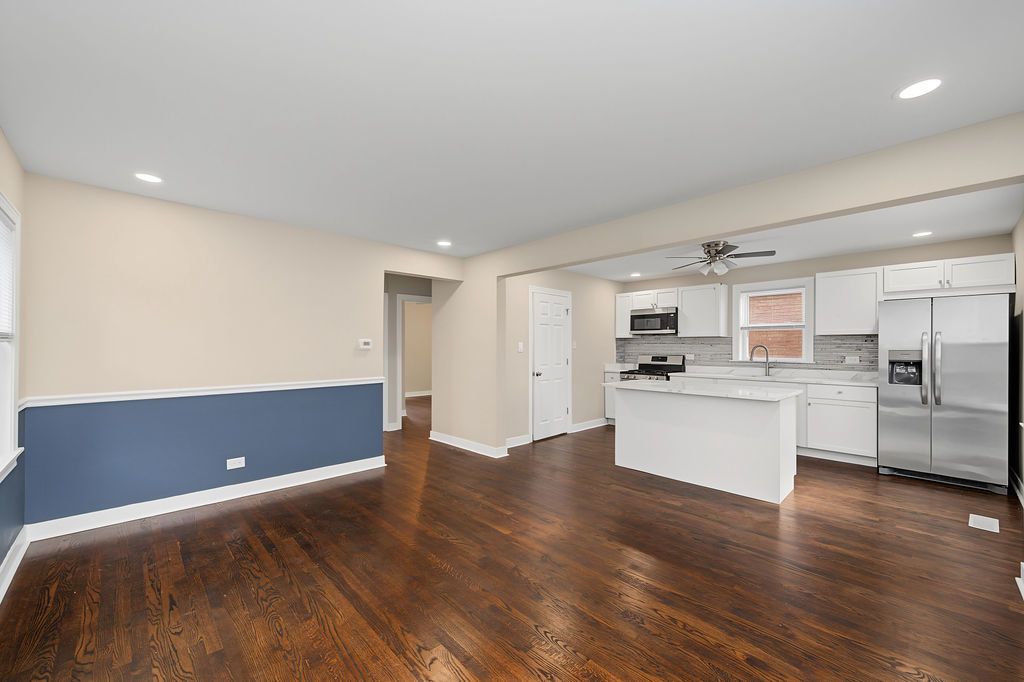 11325 S Avenue H, Chicago, IL 60617 — photo 3