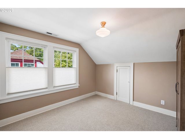 7035 Se 32ND Ave, Portland, OR 97202