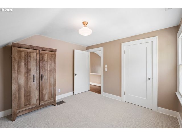 7035 Se 32ND Ave, Portland, OR 97202