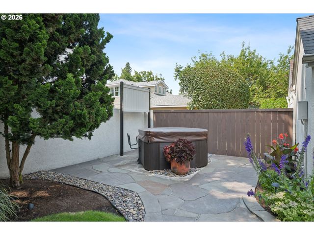 7035 Se 32ND Ave, Portland, OR 97202
