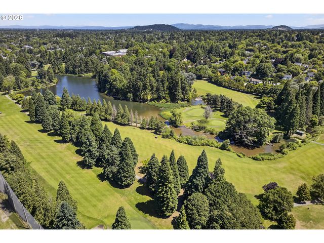 7035 Se 32ND Ave, Portland, OR 97202