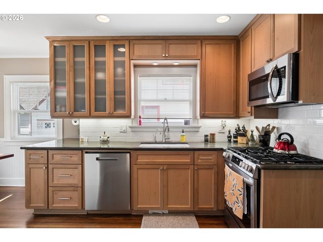7035 Se 32ND Ave, Portland, OR 97202