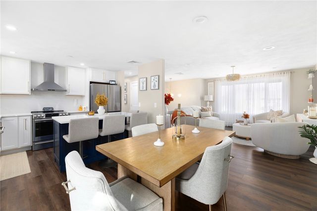 54 Salem Avenue, Cranston, RI 02920