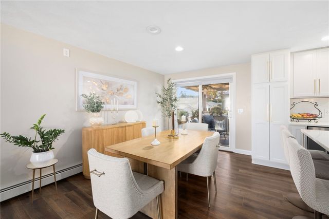 54 Salem Avenue, Cranston, RI 02920