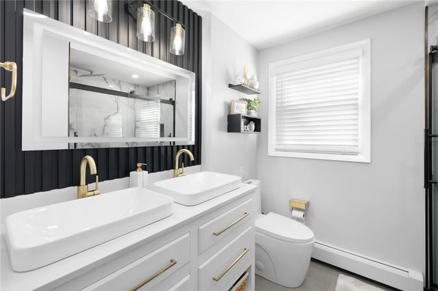 54 Salem Avenue, Cranston, RI 02920