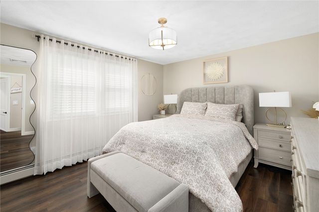 54 Salem Avenue, Cranston, RI 02920