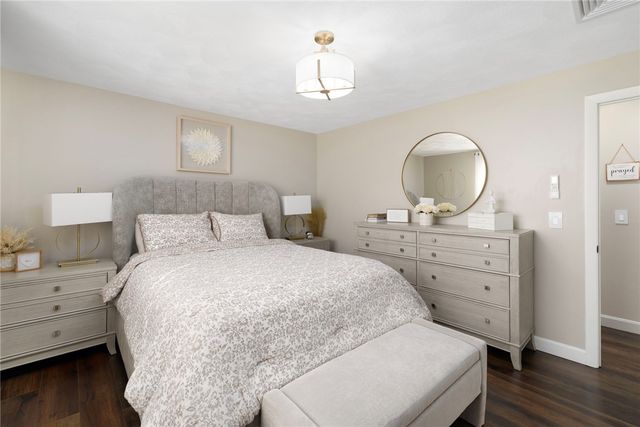 54 Salem Avenue, Cranston, RI 02920