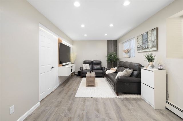 54 Salem Avenue, Cranston, RI 02920