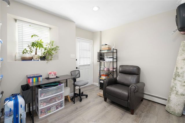 54 Salem Avenue, Cranston, RI 02920