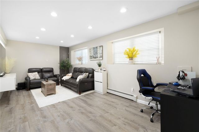 54 Salem Avenue, Cranston, RI 02920