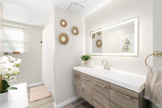 54 Salem Avenue, Cranston, RI 02920