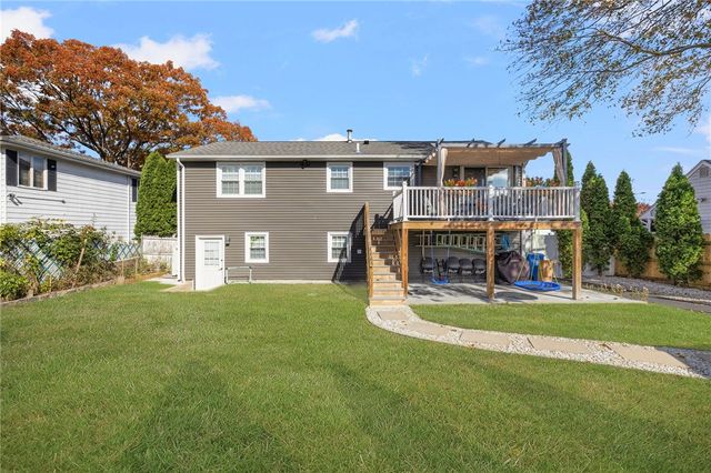 54 Salem Avenue, Cranston, RI 02920