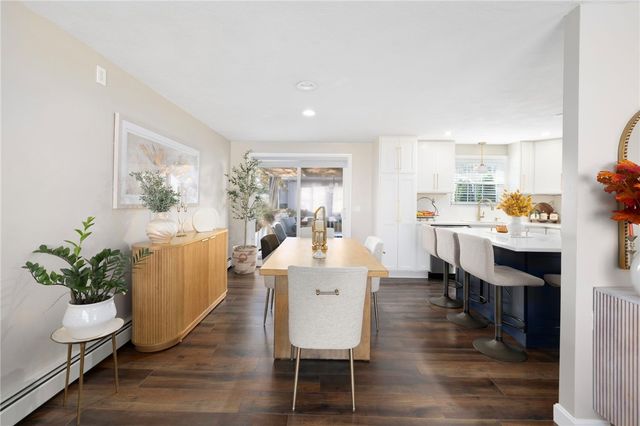 54 Salem Avenue, Cranston, RI 02920