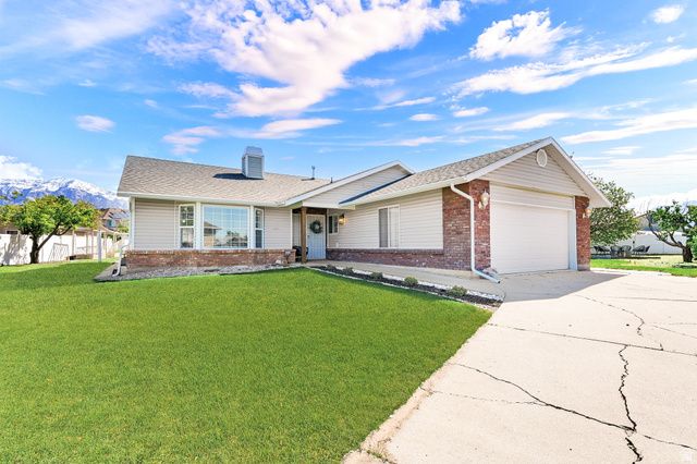 2476 W CLYDESDALE CT., Farr West, UT 84404