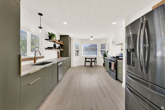 2476 W CLYDESDALE CT., Farr West, UT 84404