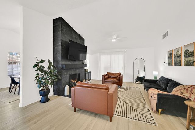 2476 W CLYDESDALE CT., Farr West, UT 84404