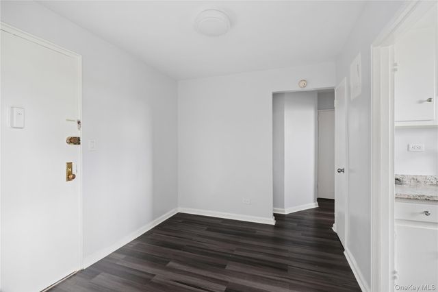 33-24 Junction Blvd 6R, Jackson Heights, NY 11372