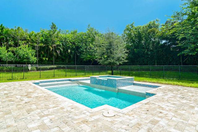 16245 Pantheon Pass, Delray Beach, FL 33446