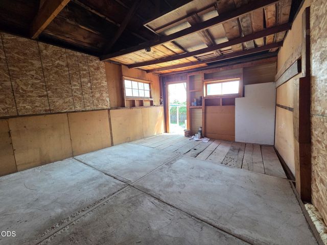 1617 NW 8th, Bend, OR 97703