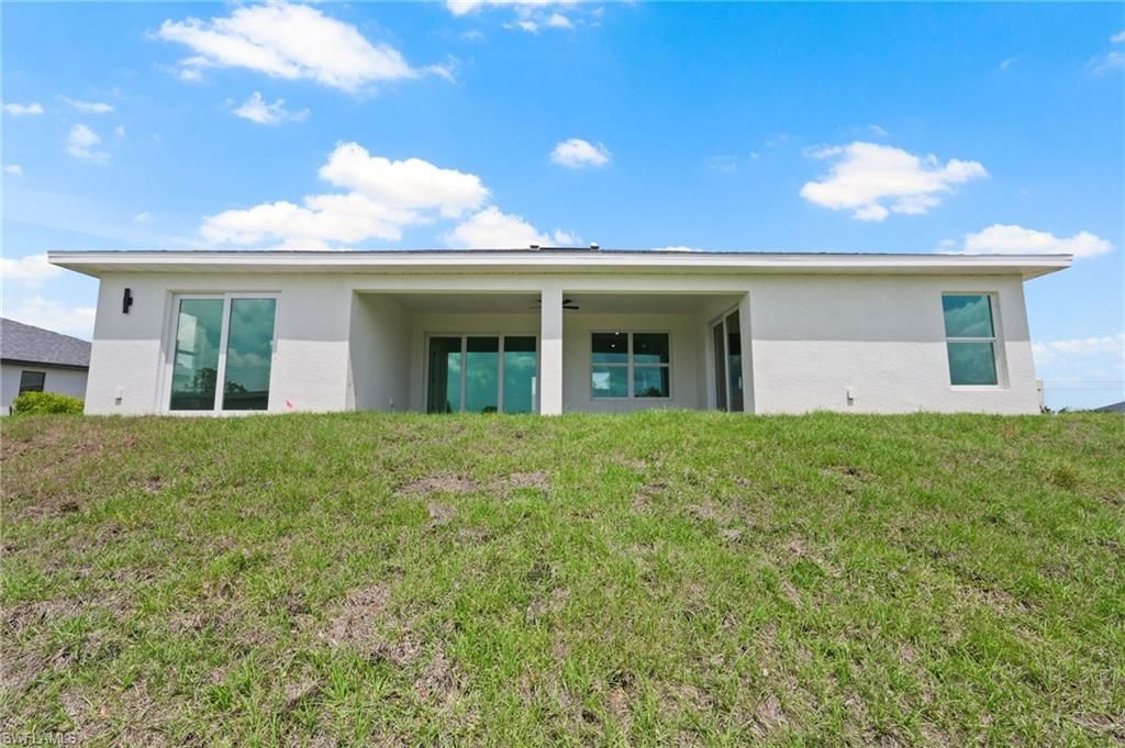 Image 5 of property listing at 4446 Connection AVE, Cape Coral, FL 33909
