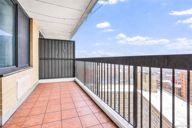 138-35 Elder Avenue 21F, Flushing, NY 11355