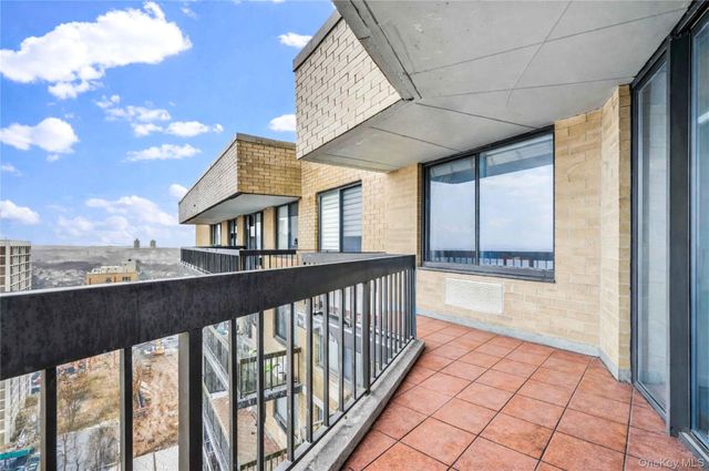 138-35 Elder Avenue 21F, Flushing, NY 11355