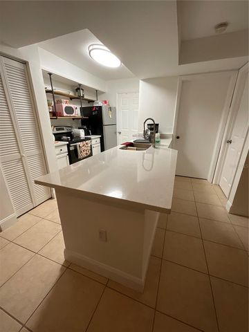 3028 PARKWAY BOULEVARD 105, Kissimmee, FL 34747