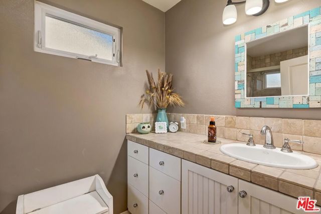 5841 Tellefson Road, Culver City, CA 90230