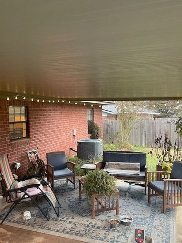 419 Cherry Oak Lane, Haughton, LA 71037