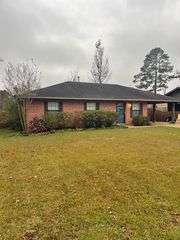 419 Cherry Oak Lane, Haughton, LA 71037