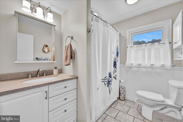 429 CANDLEWYCK RD, Lancaster, PA 17601