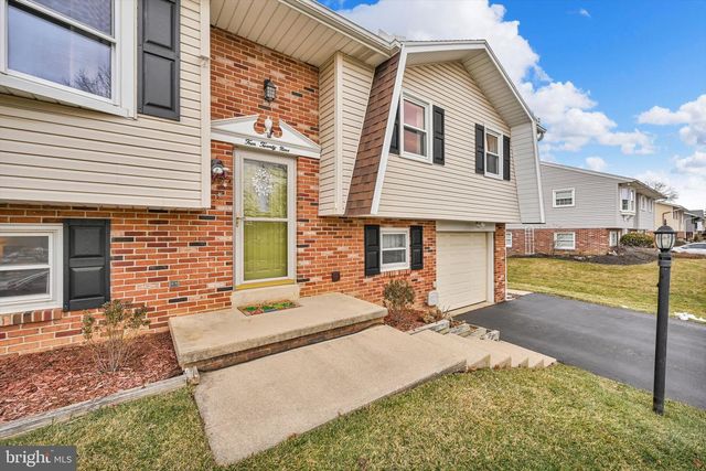 429 CANDLEWYCK RD, Lancaster, PA 17601