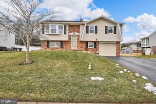 429 CANDLEWYCK RD, Lancaster, PA 17601