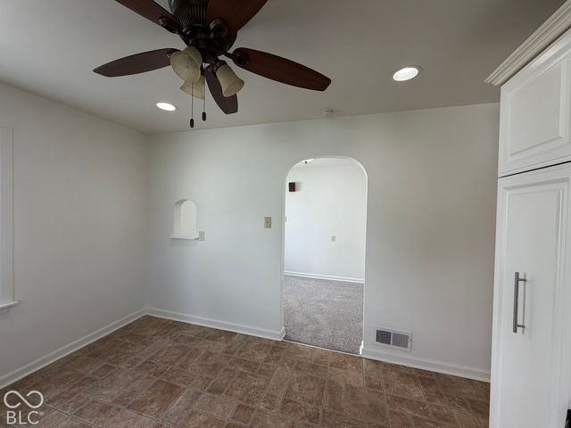 122 S 6th Avenue, Beech Grove, IN 46107