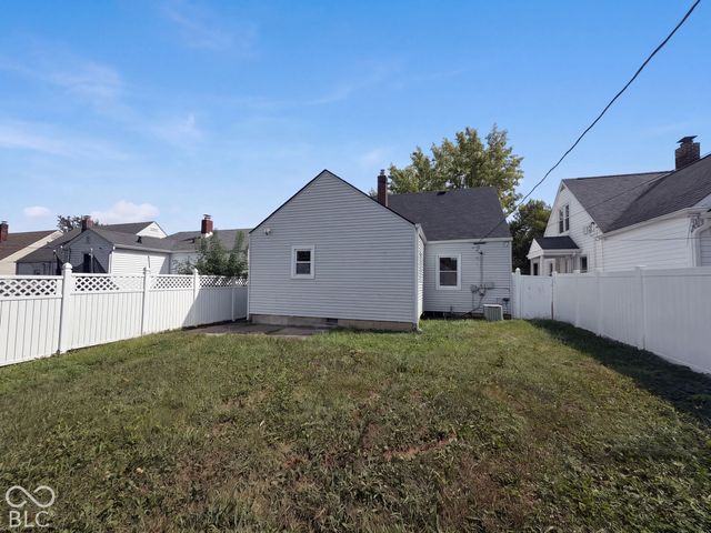 122 S 6th Avenue, Beech Grove, IN 46107