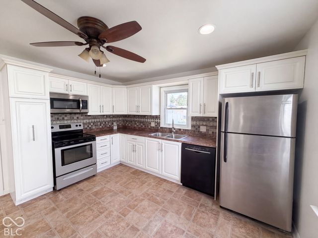 122 S 6th Avenue, Beech Grove, IN 46107